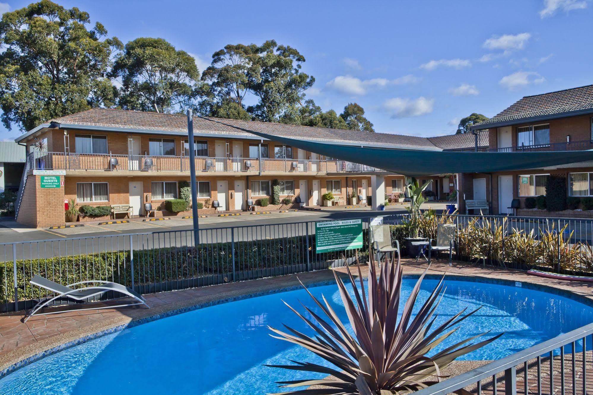 Narellan Motor Inn מראה חיצוני תמונה