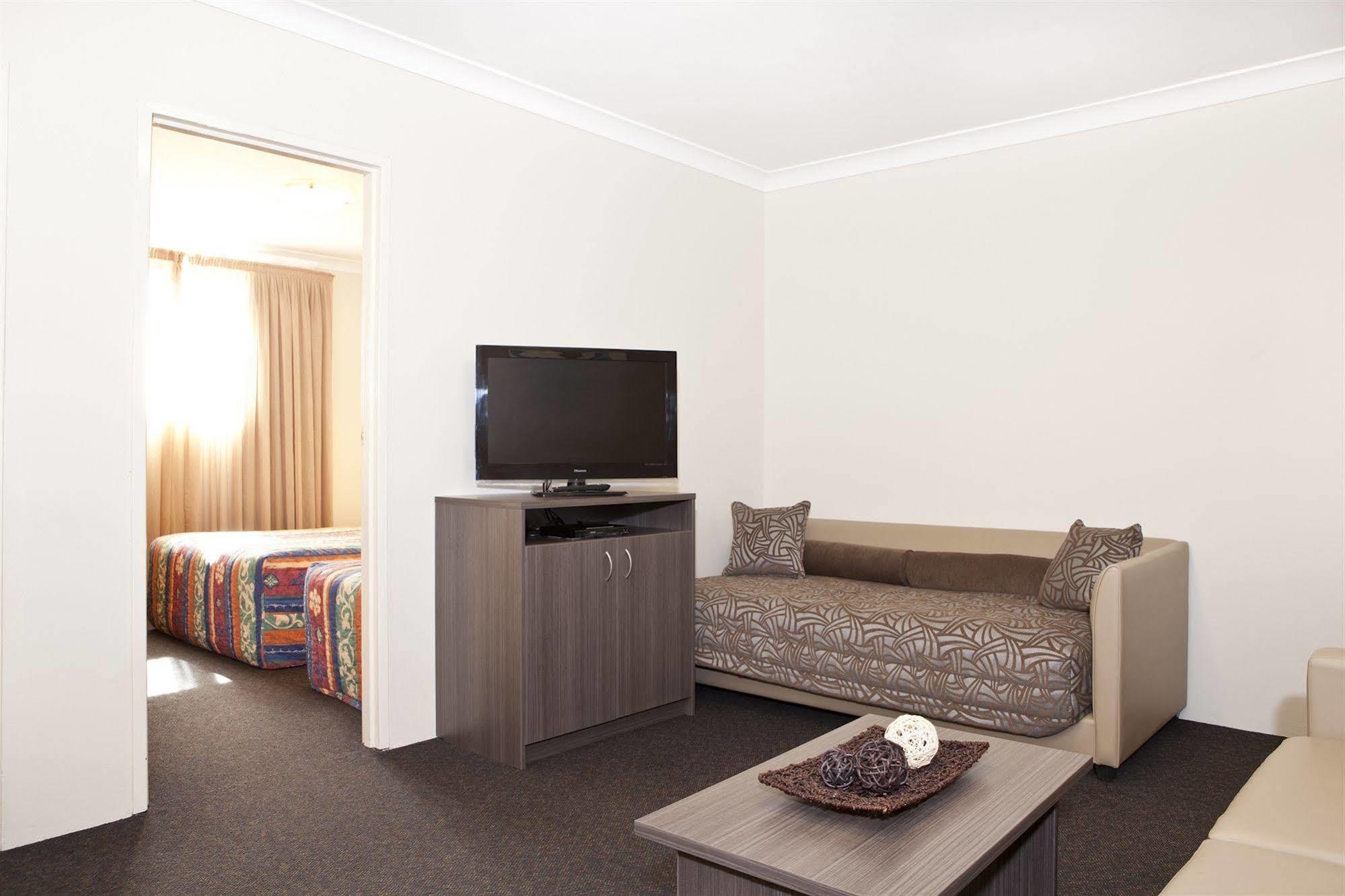Narellan Motor Inn מראה חיצוני תמונה