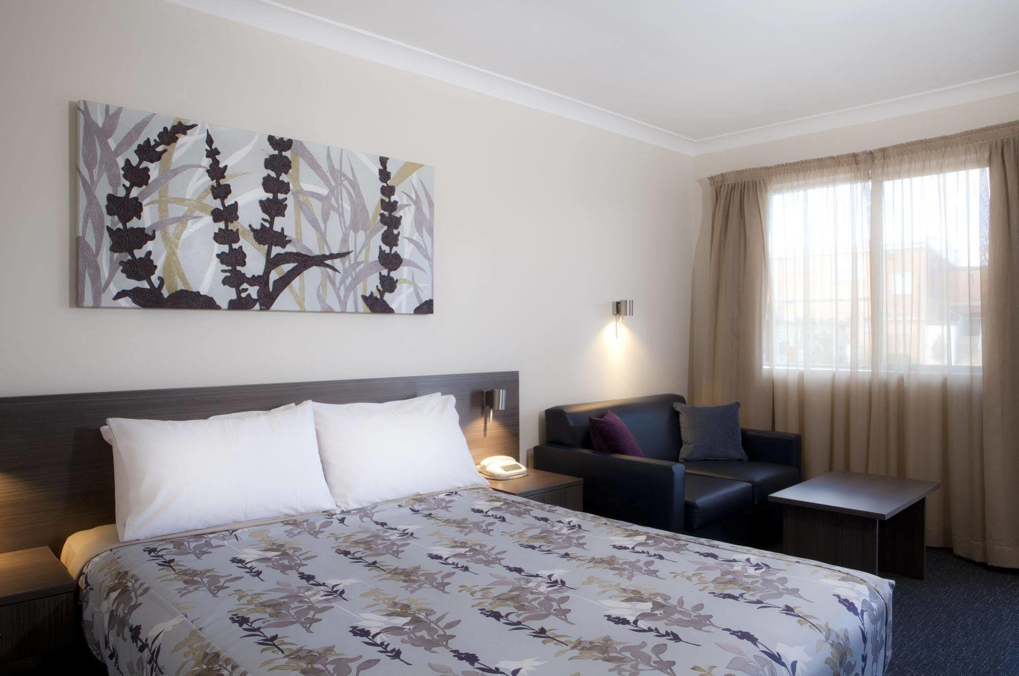 Narellan Motor Inn מראה חיצוני תמונה