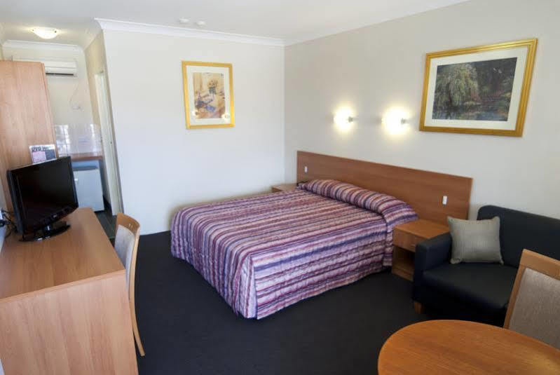 Narellan Motor Inn מראה חיצוני תמונה
